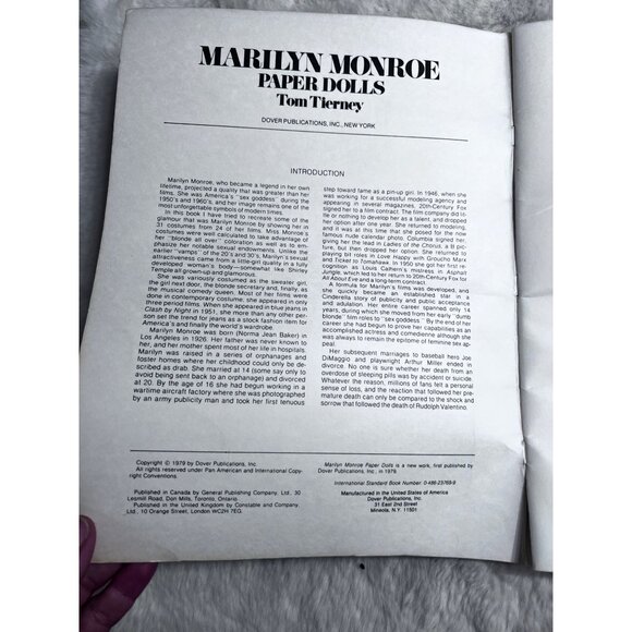 Marilyn Monroe Paper Dolls By Tom Tierney 1978 Dover Publications Vintage Book - Picture 4 of 7